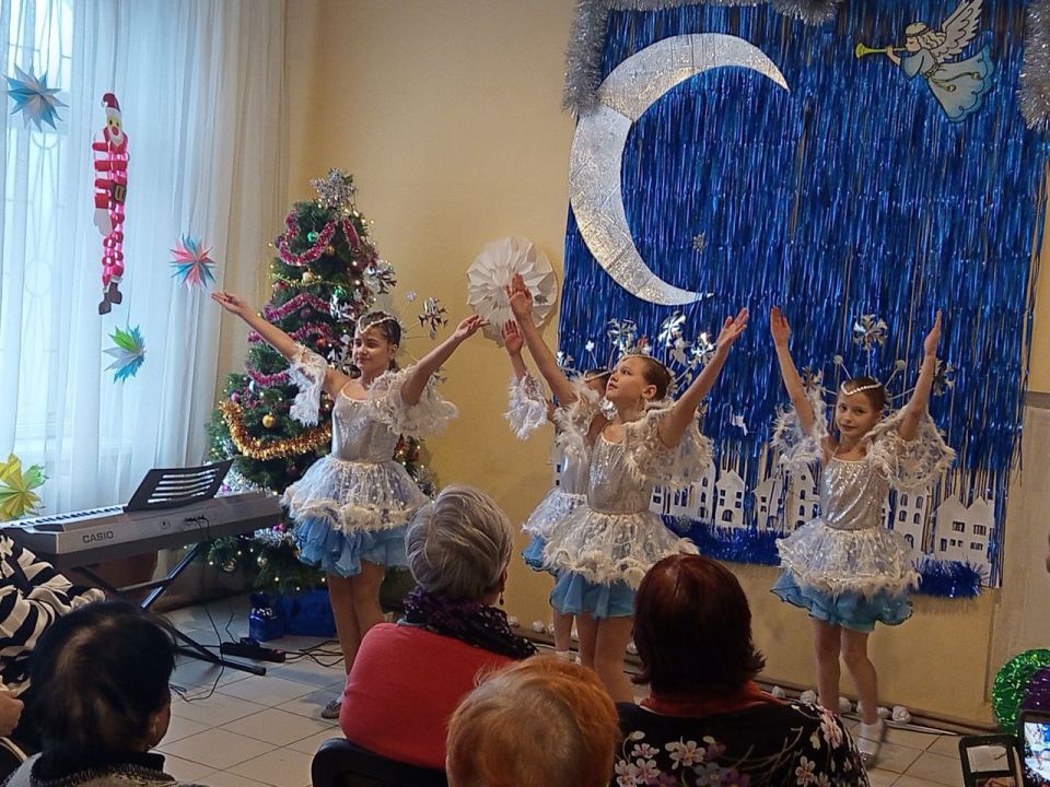 Иван Приходько: В Центрально-Городском районе Горловки прошло мероприятие ко «Дню Святого Николая» Иван Приходько: В Центрально-Городском районе Горловки прошло мероприятие ко «Дню Святого Николая»