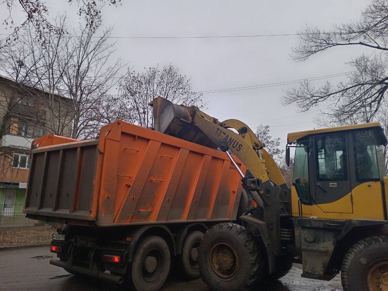 МУП «Простор» ежедневно выполняет все необходимые работы по содержанию городских улиц МУП «Простор» ежедневно выполняет все необходимые работы по содержанию городских улиц