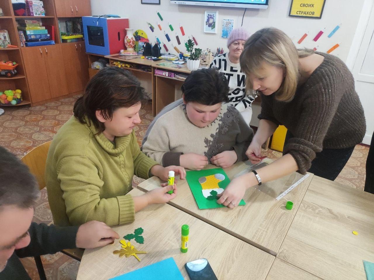 Горловский центр реабилитации подарил радость и творчество детям Дебальцево Горловский центр реабилитации подарил радость и творчество детям Дебальцево