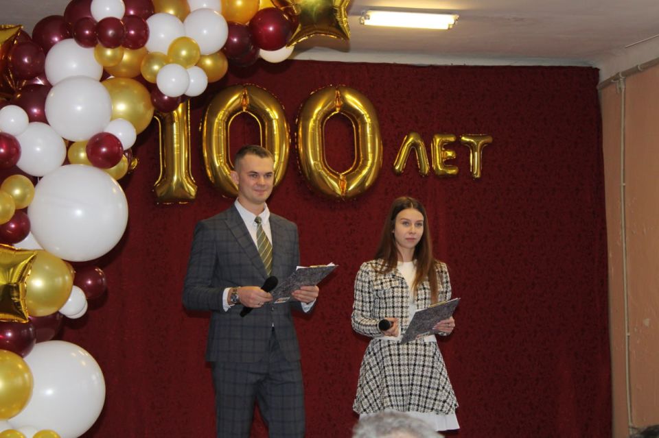 Иван Приходько: Горловский колледж технологий и сервиса отпраздновал вековой юбилей своей деятельности Иван Приходько: Горловский колледж технологий и сервиса отпраздновал вековой юбилей своей деятельности