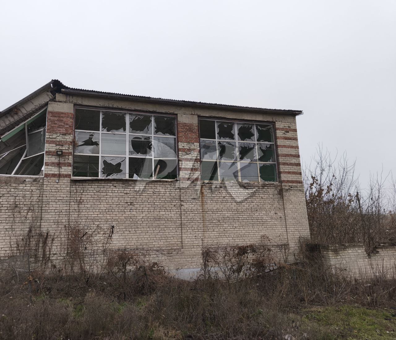 Иван Приходько: Последствия артудара ВФУ. Посёлок машиностроительного завода им. С. М. Кирова Иван Приходько: Последствия артудара ВФУ. Посёлок машиностроительного завода им. С. М. Кирова