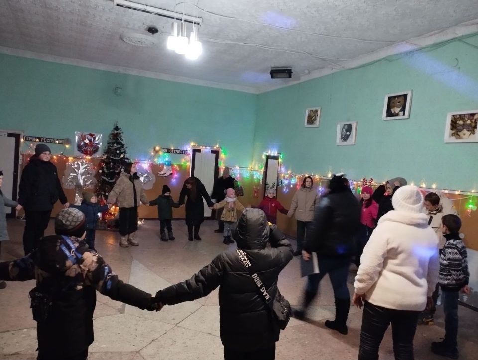 Иван Приходько: Активисты Калининского района включились в проект «Дети Донбасса» Иван Приходько: Активисты Калининского района включились в проект «Дети Донбасса»