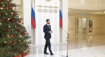 Александр Волошин: Сегодня в Совете Федерации принял участие в традиционной доброй акции «Ёлка желаний»