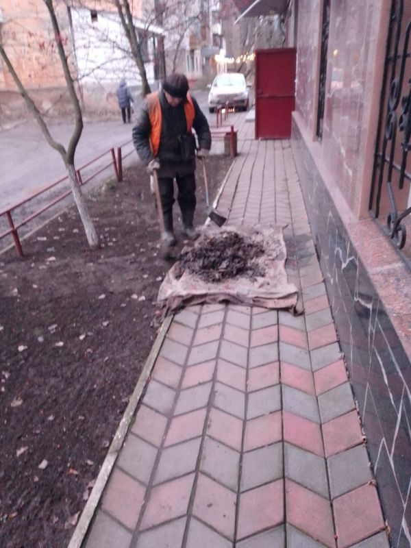 Роман Конев: МУНИЦИПАЛЬНОЕ УНИТАРНОЕ ПРЕДПРИЯТИЕ «УПРАВЛЯЮЩАЯ КОМПАНИЯ ГОРОДА ГОРЛОВКА» АДМИНИСТРАЦИИ ГОРОДСКОГО ОКРУГА ГОРЛОВКА Роман Конев: МУНИЦИПАЛЬНОЕ УНИТАРНОЕ ПРЕДПРИЯТИЕ «УПРАВЛЯЮЩАЯ КОМПАНИЯ ГОРОДА ГОРЛОВКА» АДМИНИСТРАЦИИ ГОРОДСКОГО ОКРУГА ГОРЛОВКА