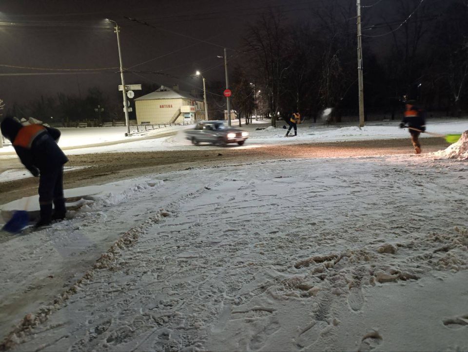 О работе МУП «Простор». Муниципальное унитарное мероприятие «Простор» ежедневно выполняет все необходимые работы по содержанию городских улиц О работе МУП «Простор». Муниципальное унитарное мероприятие «Простор» ежедневно выполняет все необходимые работы по содержанию городских улиц