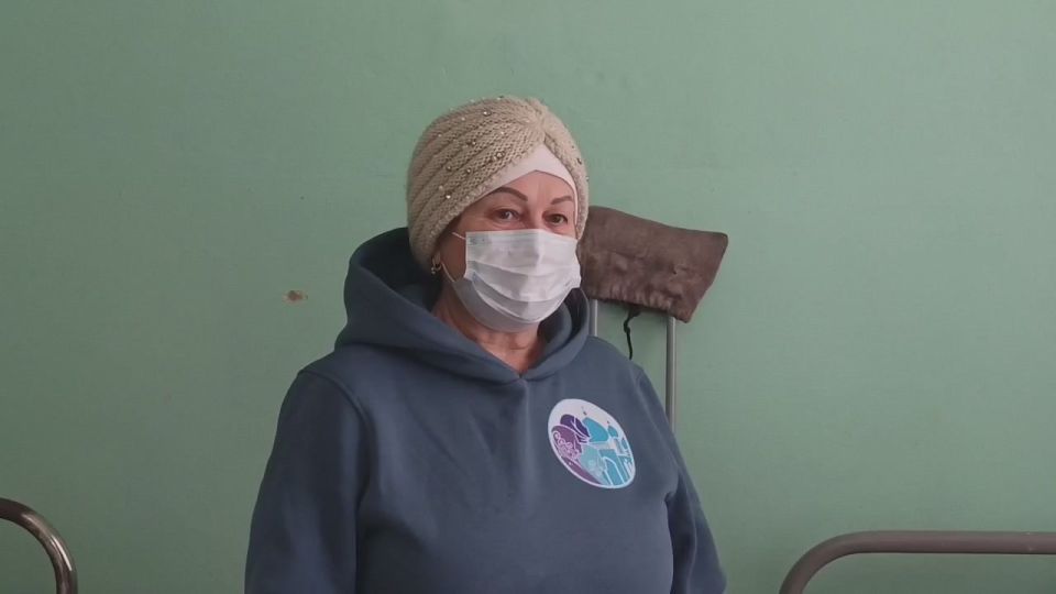 ащитникам с любовью: подарки и письма согрели сердца раненых бойцов в Горловке