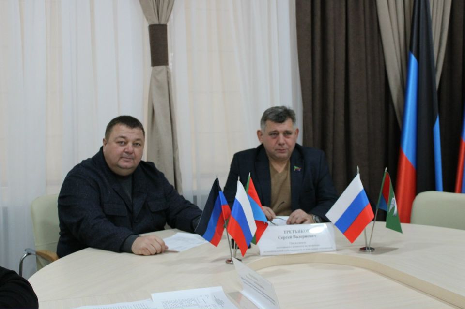 Роман Конев: 29 декабря 2025 года состоялись заседания постоянных комитетов Горловского городского совета Донецкой Народной Республики