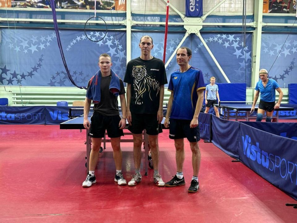 На выходных прошли предновогодние турниры по настольному теннису На выходных прошли предновогодние турниры по настольному теннису