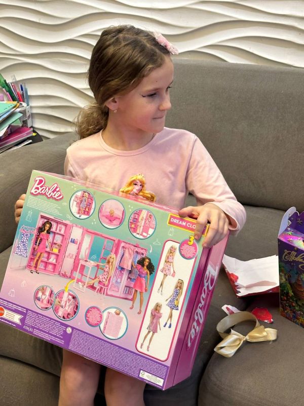 В этом году Федерация бокса Донецкой Народной Республики приняла участие в «Ёлке желаний» и поздравила две семьи погибших военнослужащих из города Горловка В этом году Федерация бокса Донецкой Народной Республики приняла участие в «Ёлке желаний» и поздравила две семьи погибших военнослужащих из города Горловка