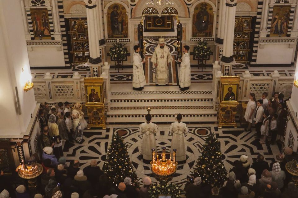 В Горловке отпраздновали Рождество Христово В Горловке отпраздновали Рождество Христово