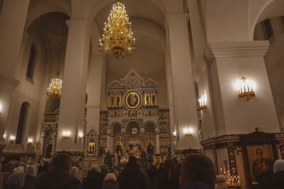 В Горловке отпраздновали Рождество Христово В Горловке отпраздновали Рождество Христово