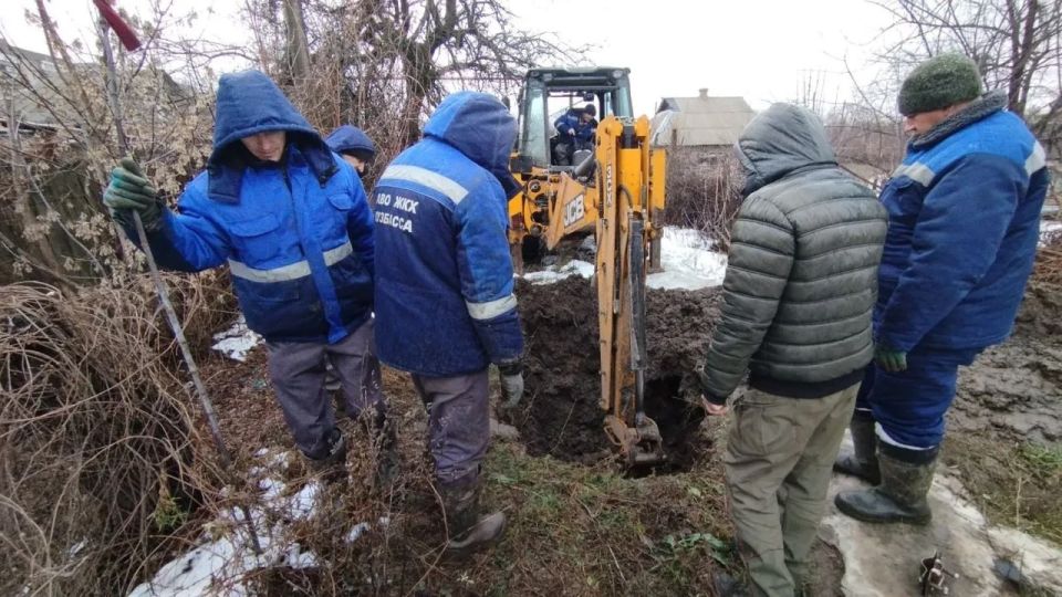 Кузбасские специалисты продолжают работу в Горловке Кузбасские специалисты продолжают работу в Горловке