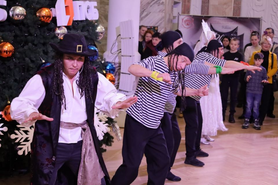 Денис Пушилин: Порядка 200 тысяч юных жителей Республики стали участниками мероприятий, посвященных Новому году и Рождеству Христову Денис Пушилин: Порядка 200 тысяч юных жителей Республики стали участниками мероприятий, посвященных Новому году и Рождеству Христову