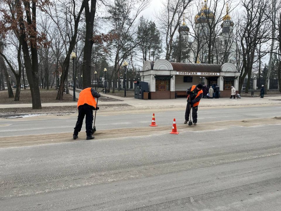 О работе МУП «Простор». Муниципальное унитарное мероприятие «Простор» ежедневно выполняет все необходимые работы по содержанию городских улиц О работе МУП «Простор». Муниципальное унитарное мероприятие «Простор» ежедневно выполняет все необходимые работы по содержанию городских улиц