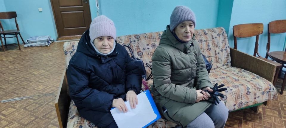 Роман Конев: 13 января 2026 года состоялся приём граждан депутатом Горловского городского совета Донецкой Народной Республики первого созыва Неллей Якуненко в Общественной приёмной местного отделения Всероссийской... Роман Конев: 13 января 2026 года состоялся приём граждан депутатом Горловского городского совета Донецкой Народной Республики первого созыва Неллей Якуненко в Общественной приёмной местного отделения Всероссийской...