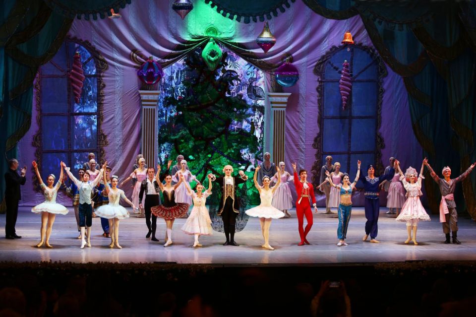 Денис Пушилин: Порядка 200 тысяч юных жителей Республики стали участниками мероприятий, посвященных Новому году и Рождеству Христову Денис Пушилин: Порядка 200 тысяч юных жителей Республики стали участниками мероприятий, посвященных Новому году и Рождеству Христову