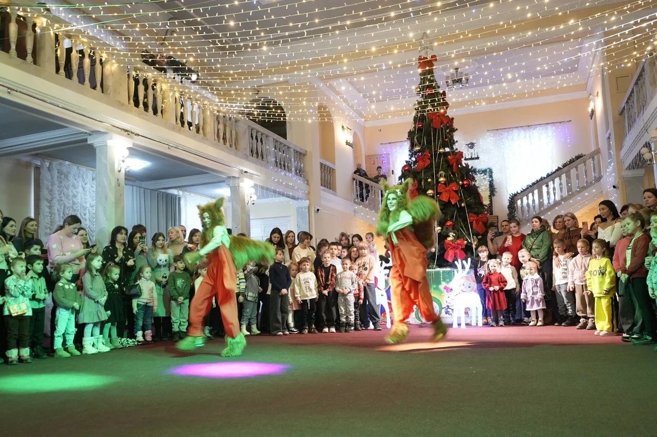 Порядка 200 тысяч юных жителей Республики стали участниками мероприятий, посвященных Новому году и Рождеству Христову Порядка 200 тысяч юных жителей Республики стали участниками мероприятий, посвященных Новому году и Рождеству Христову