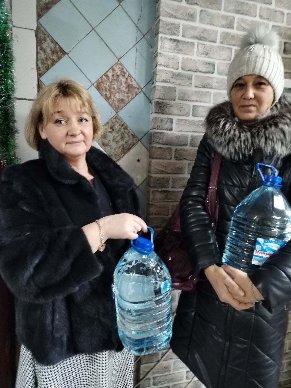 Роман Конев: 14 января 2026 года депутаты Горловского городского совета от фракции «Единая Россия» – София Потапова, Светлана Евсеенко, Николай Гальченко, Елена Кузьмина, Алексей Костин, Александр Бобровский – посетили места... Роман Конев: 14 января 2026 года депутаты Горловского городского совета от фракции «Единая Россия» – София Потапова, Светлана Евсеенко, Николай Гальченко, Елена Кузьмина, Алексей Костин, Александр Бобровский – посетили места...