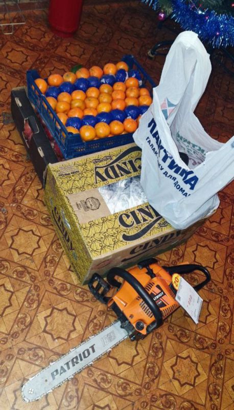 Забота и поддержка: активистки «Женского движения Единой России» помогают социальному общежитию «Оберег» в Горловке Забота и поддержка: активистки «Женского движения Единой России» помогают социальному общежитию «Оберег» в Горловке