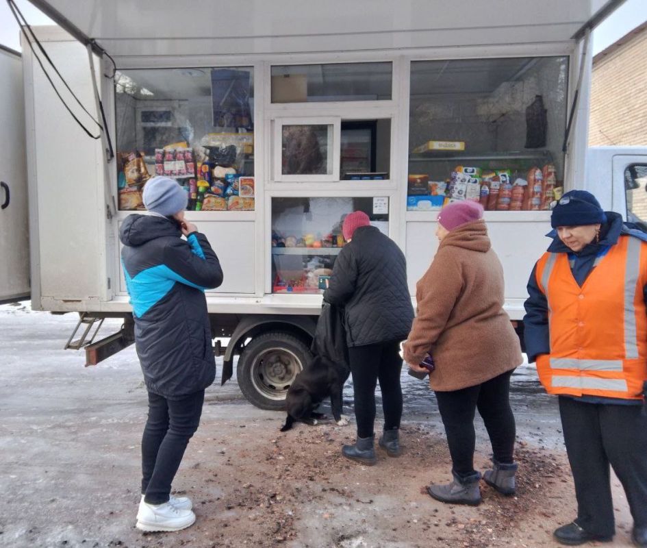 С 14 по 16 января 2026 года осуществлена выездная торговля с использованием автомагазинов в населенных пунктах городских округов Донецк, Горловка, Мариуполь, на территории г С 14 по 16 января 2026 года осуществлена выездная торговля с использованием автомагазинов в населенных пунктах городских округов Донецк, Горловка, Мариуполь, на территории г