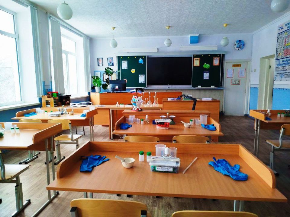 � �������� ���������� ������ �� ���������� �����������-����������� � ������-������������ ���� ��������������� ����������