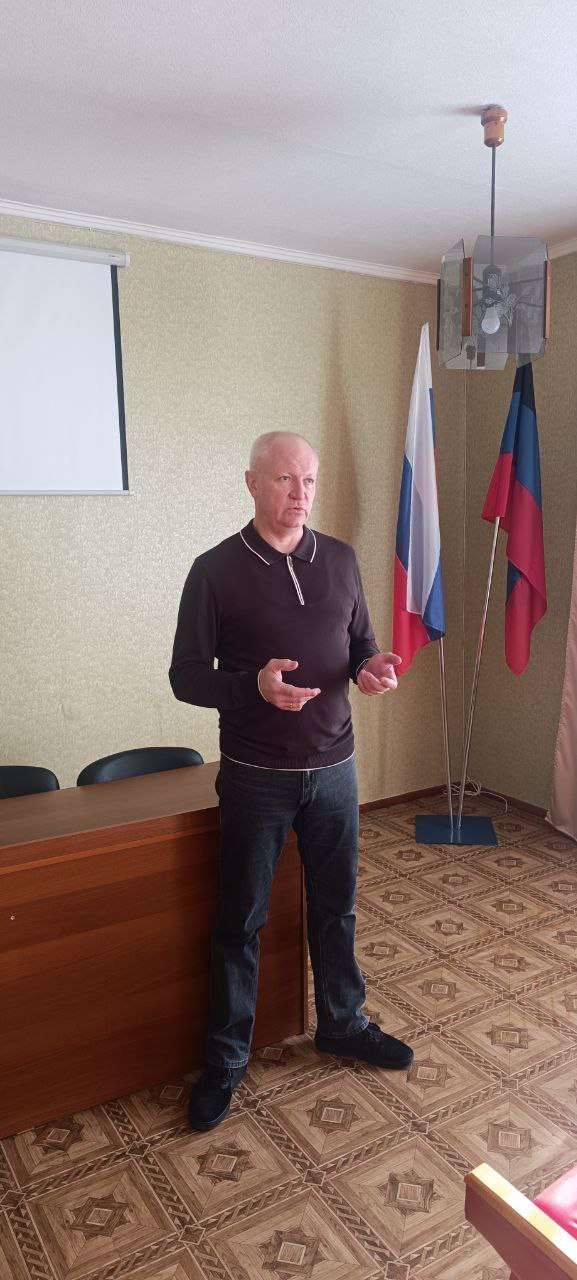 Роман Конев: 28 января 2026 года депутаты Горловского городского совета от фракции «Единая Россия» — Евгений Прокопович, Сергей Третьяков, Александр Бобровский, Геннадий Маюров — провели встречи с населением