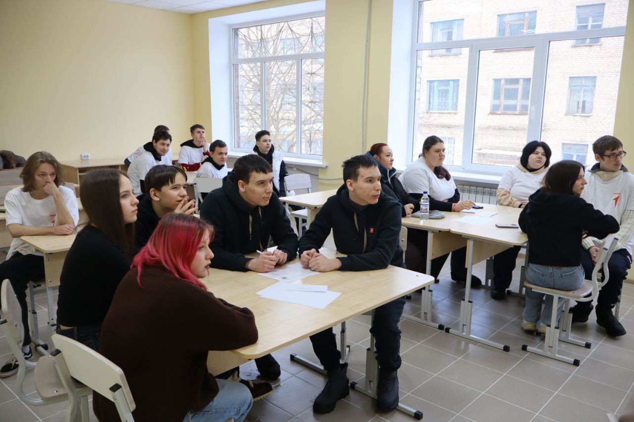 Иван Приходько: В Центрально-Городском внутригородском районе реализуется проект Единой России «Дети Донбасса» Иван Приходько: В Центрально-Городском внутригородском районе реализуется проект Единой России «Дети Донбасса»