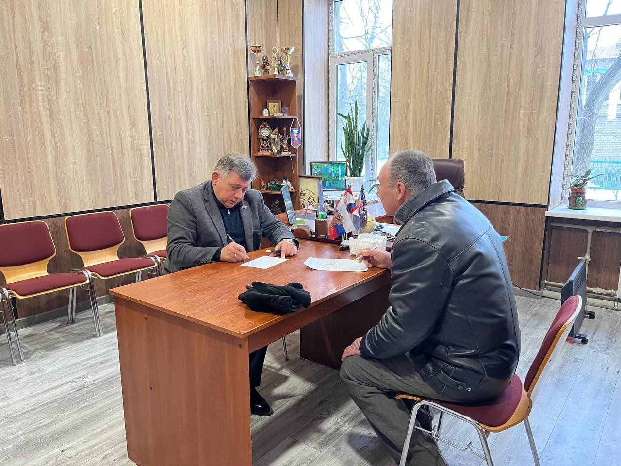 Роман Конев: 28 января 2026 года депутаты Горловского городского совета от фракции «Единая Россия» — Евгений Прокопович, Сергей Третьяков, Александр Бобровский, Геннадий Маюров — провели встречи с населением Роман Конев: 28 января 2026 года депутаты Горловского городского совета от фракции «Единая Россия» — Евгений Прокопович, Сергей Третьяков, Александр Бобровский, Геннадий Маюров — провели встречи с населением