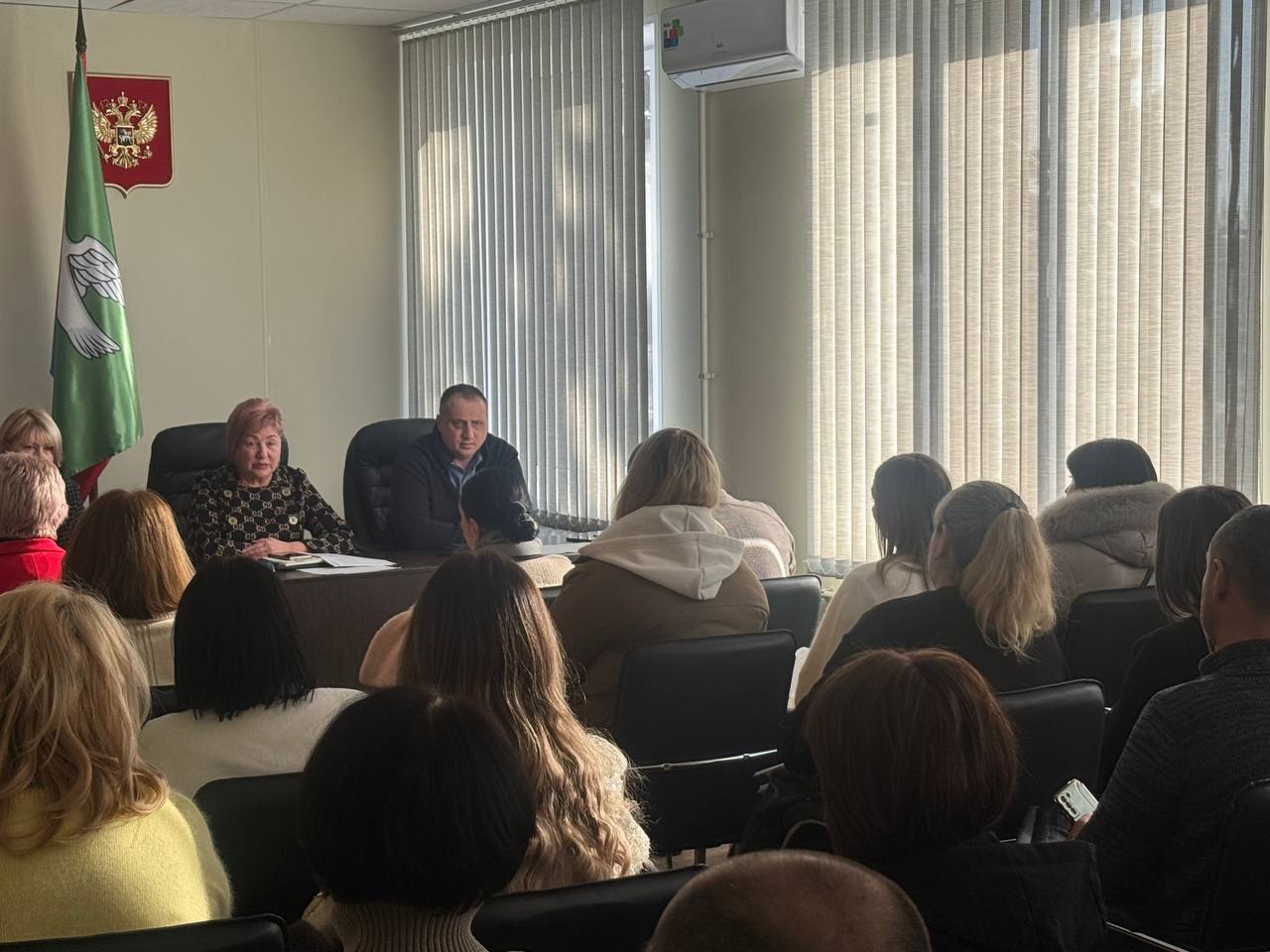 Роман Конев: В рамках реализации партийного проекта Единой России «Предпринимательство» заместитель председателя Горловского городского совета первого созыва Донецкой Народной Республики Наталия Ботвина приняла участие в... Роман Конев: В рамках реализации партийного проекта Единой России «Предпринимательство» заместитель председателя Горловского городского совета первого созыва Донецкой Народной Республики Наталия Ботвина приняла участие в...