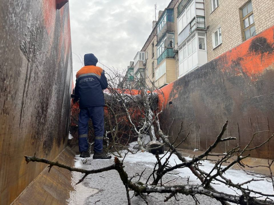 МУП «Простор» ежедневно выполняет все необходимые работы по содержанию городских улиц МУП «Простор» ежедневно выполняет все необходимые работы по содержанию городских улиц