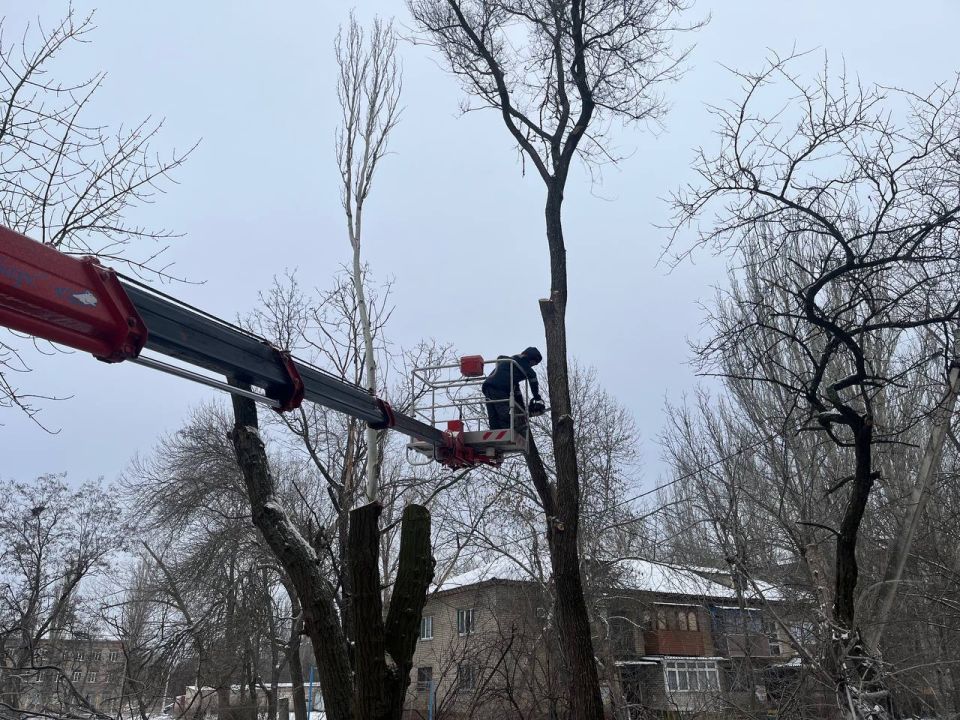 МУП «Простор» ежедневно выполняет все необходимые работы по содержанию городских улиц МУП «Простор» ежедневно выполняет все необходимые работы по содержанию городских улиц