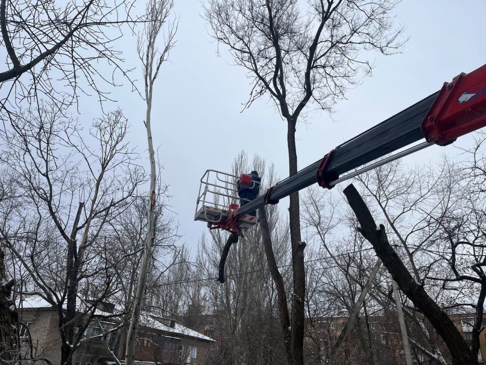 МУП «Простор» ежедневно выполняет все необходимые работы по содержанию городских улиц МУП «Простор» ежедневно выполняет все необходимые работы по содержанию городских улиц