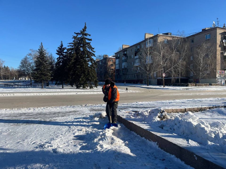 МУП «Простор» ежедневно выполняет все необходимые работы по содержанию городских улиц МУП «Простор» ежедневно выполняет все необходимые работы по содержанию городских улиц