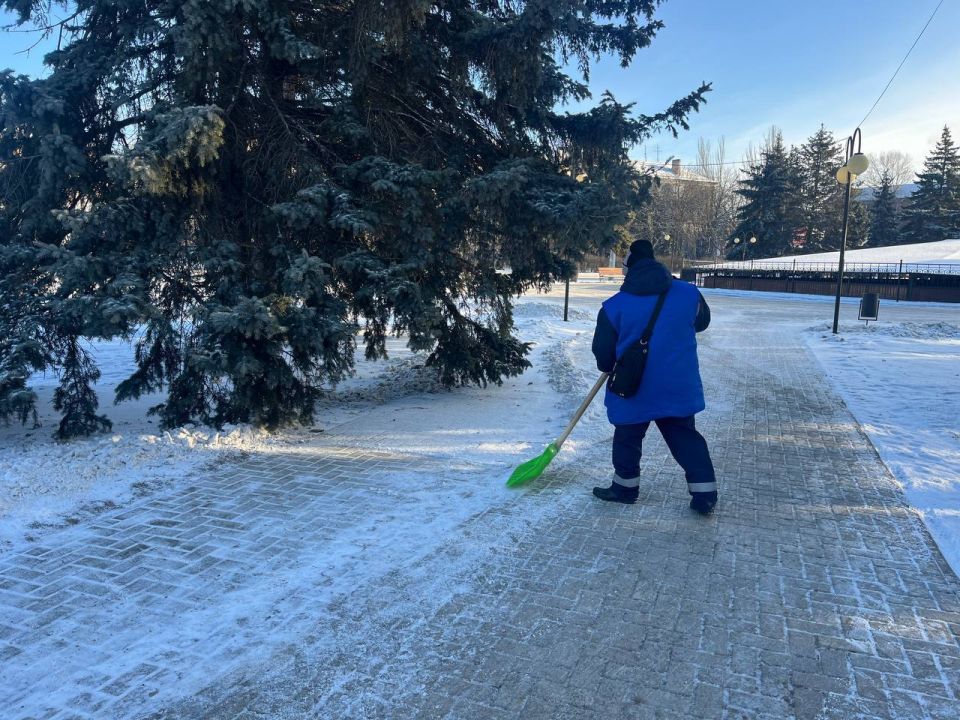 МУП «Простор» ежедневно выполняет все необходимые работы по содержанию городских улиц МУП «Простор» ежедневно выполняет все необходимые работы по содержанию городских улиц