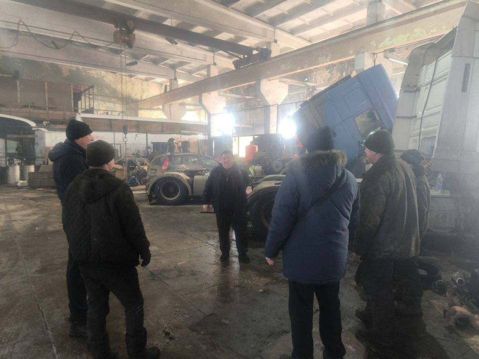 Роман Конев: 4 февраля 2026 года во исполнение поручения Главы Донецкой Народной Республики Дениса Пушилина депутаты Горловского городского совета – Наталия Ботвина, Александр Кунов, Сергей Третьяков, Геннадий Маюров, Инает... Роман Конев: 4 февраля 2026 года во исполнение поручения Главы Донецкой Народной Республики Дениса Пушилина депутаты Горловского городского совета – Наталия Ботвина, Александр Кунов, Сергей Третьяков, Геннадий Маюров, Инает...