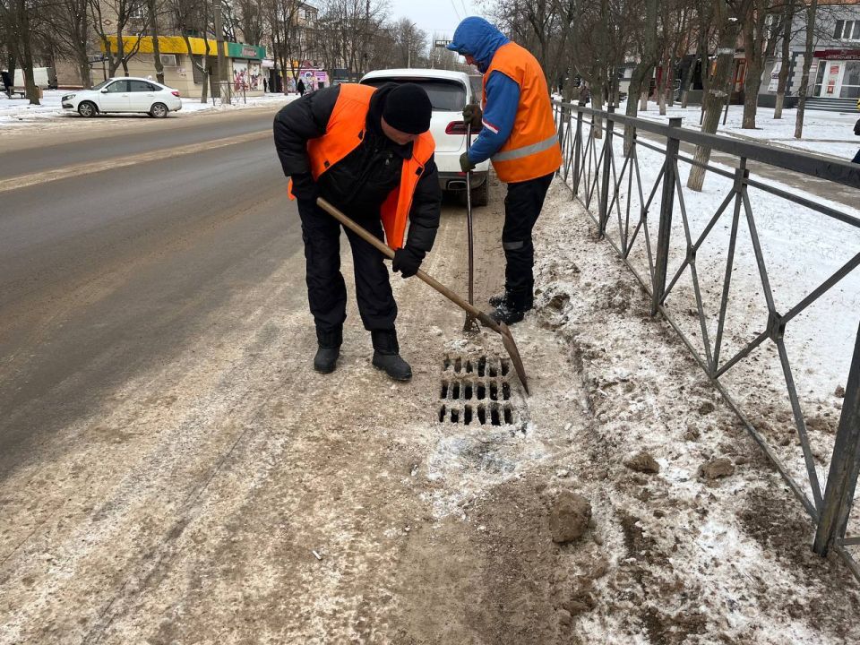 МУП «Простор» ежедневно выполняет все необходимые работы по содержанию городских улиц МУП «Простор» ежедневно выполняет все необходимые работы по содержанию городских улиц