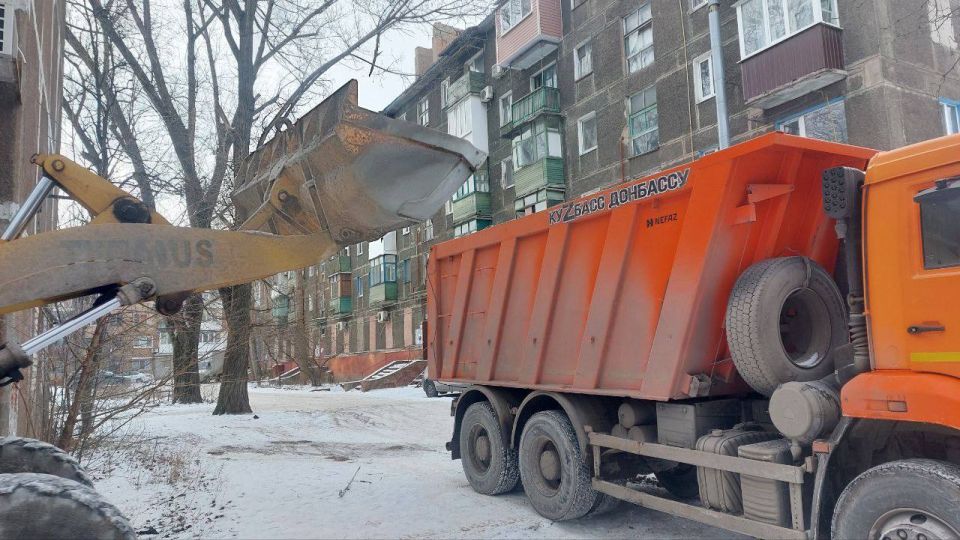 МУП «Простор» ежедневно выполняет все необходимые работы по содержанию городских улиц МУП «Простор» ежедневно выполняет все необходимые работы по содержанию городских улиц