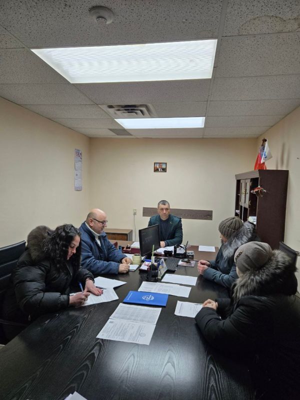 Роман Конев: 10 февраля 2026 года депутаты Горловского городского совета от фракции «Единая Россия» — Эдуард Полепкин и Максим Лебедев провели встречи Роман Конев: 10 февраля 2026 года депутаты Горловского городского совета от фракции «Единая Россия» — Эдуард Полепкин и Максим Лебедев провели встречи