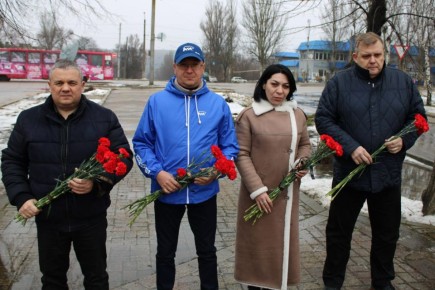 В Горловке почтили память россиян, исполнявших служебный долг за пределами Родины