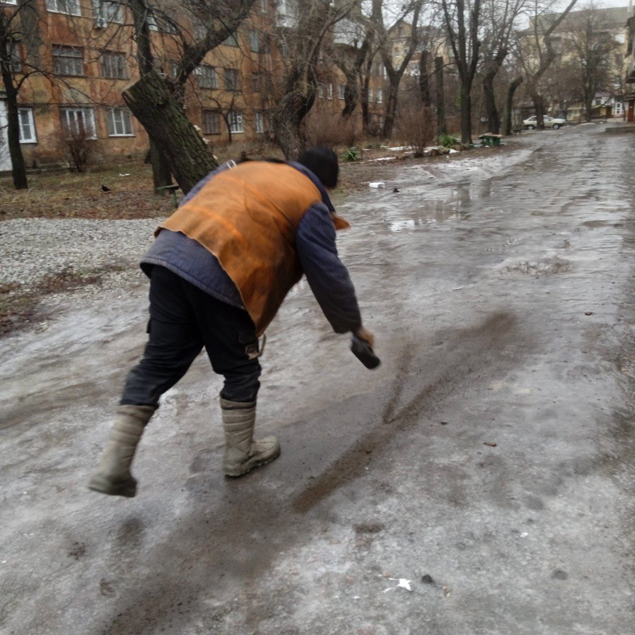 Роман Конев: Обзор выполненных работ Горловского филиала единого регионального фонда по управлению многоквартирными домами на территории Донецкой Народной Республики Роман Конев: Обзор выполненных работ Горловского филиала единого регионального фонда по управлению многоквартирными домами на территории Донецкой Народной Республики