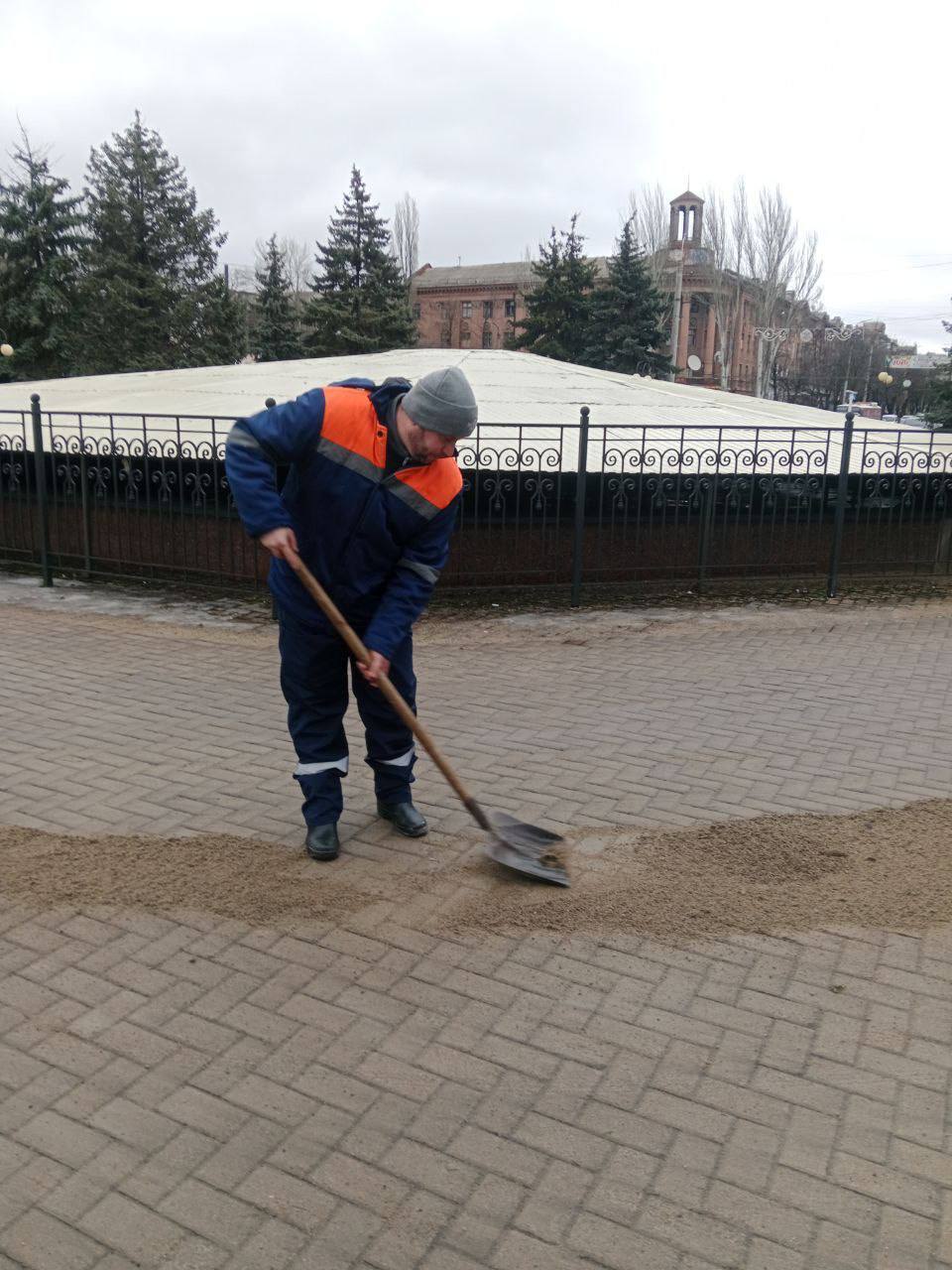 МУП «Простор» ежедневно выполняет все необходимые работы по содержанию городских улиц МУП «Простор» ежедневно выполняет все необходимые работы по содержанию городских улиц