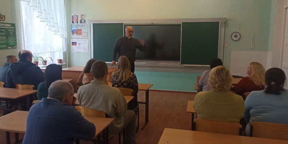 Роман Конев: 17 февраля 2026 года во исполнение поручения Главы Донецкой Народной Республики Дениса Пушилина депутаты Горловского городского совета – Наталия Ботвина, Максим Лебедев, Олег Сладкевич, Александр Кунов провели... Роман Конев: 17 февраля 2026 года во исполнение поручения Главы Донецкой Народной Республики Дениса Пушилина депутаты Горловского городского совета – Наталия Ботвина, Максим Лебедев, Олег Сладкевич, Александр Кунов провели...