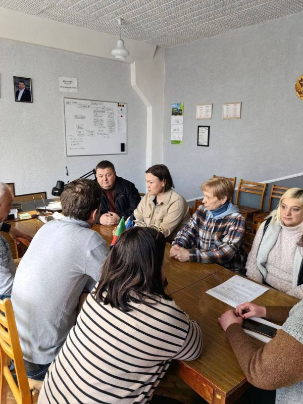 Роман Конев: 17 февраля 2026 года во исполнение поручения Главы Донецкой Народной Республики Дениса Пушилина депутаты Горловского городского совета – Наталия Ботвина, Максим Лебедев, Олег Сладкевич, Александр Кунов провели... Роман Конев: 17 февраля 2026 года во исполнение поручения Главы Донецкой Народной Республики Дениса Пушилина депутаты Горловского городского совета – Наталия Ботвина, Максим Лебедев, Олег Сладкевич, Александр Кунов провели...