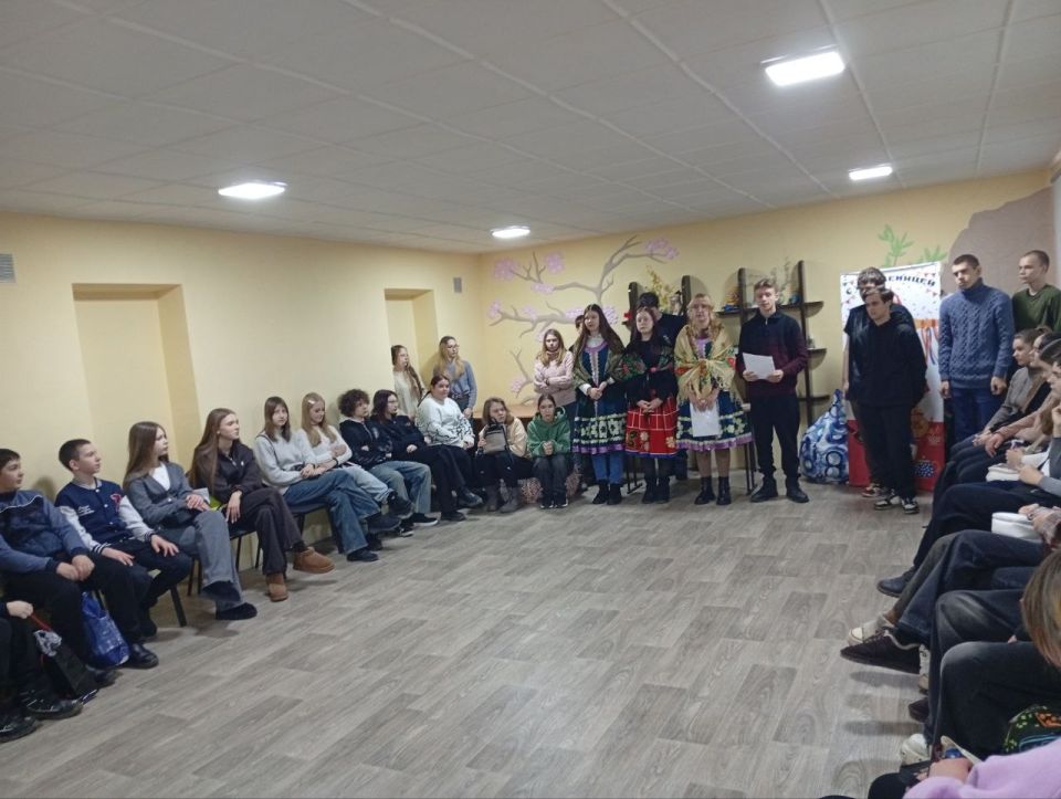 Масленица в Горловке. В городе Горловка состоялось масштабное празднование Масленицы, организованное специалистами отдела по работе с семьей с детьми Филиала № 15 Республиканского центра социальной поддержки Масленица в Горловке. В городе Горловка состоялось масштабное празднование Масленицы, организованное специалистами отдела по работе с семьей с детьми Филиала № 15 Республиканского центра социальной поддержки