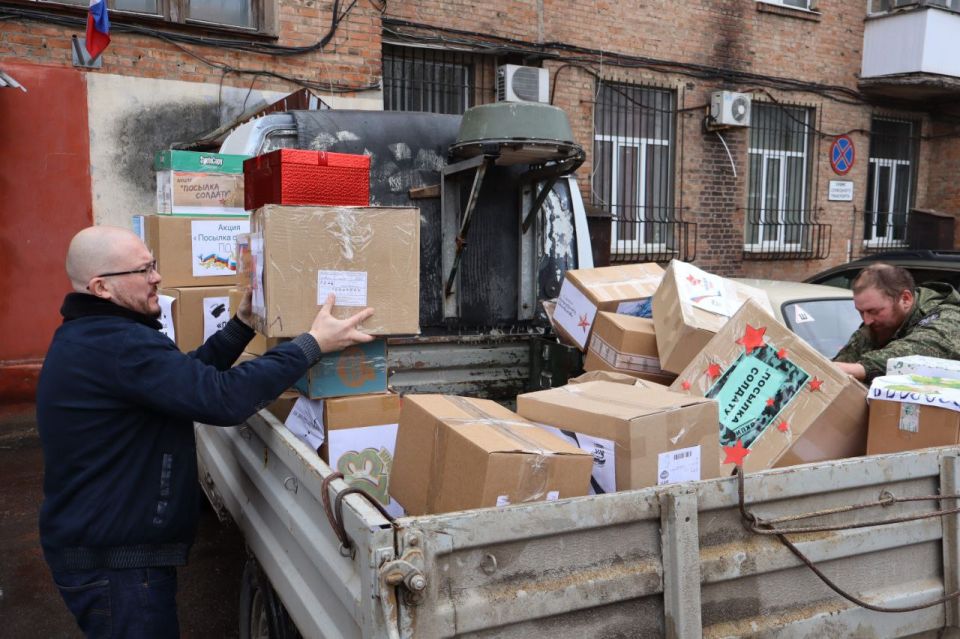 Иван Приходько: В Центрально-Городском районе Горловки передали посылки военнослужащим ко «Дню Защитника Отечества»