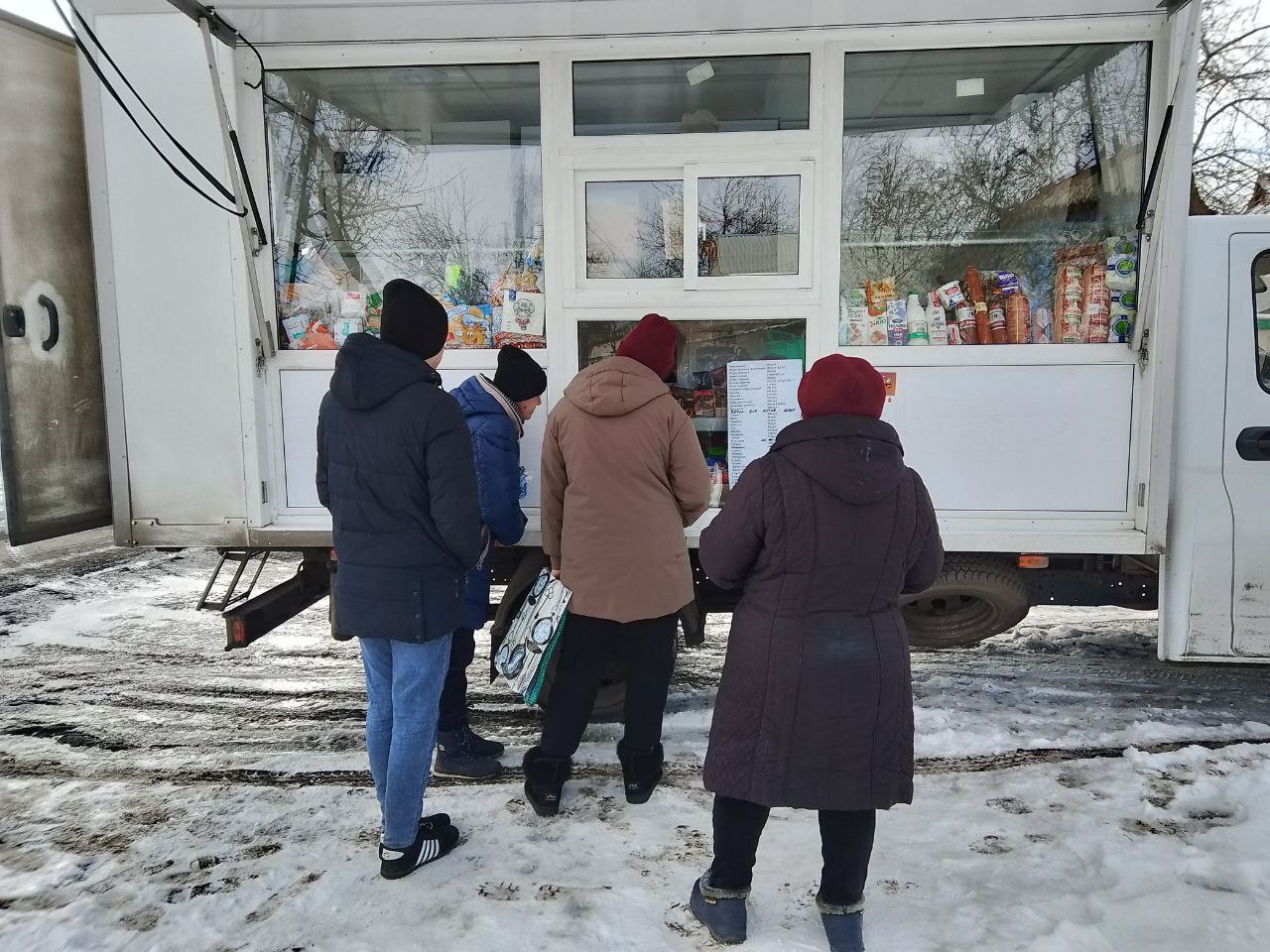 С 18 по 20 февраля 2026 года осуществлена выездная торговля с использованием автомагазинов в населенных пунктах городских округов Донецк, Горловка, Мариуполь, на территории г. Авдеевка, также Волновахского, Володарского... С 18 по 20 февраля 2026 года осуществлена выездная торговля с использованием автомагазинов в населенных пунктах городских округов Донецк, Горловка, Мариуполь, на территории г. Авдеевка, также Волновахского, Володарского...