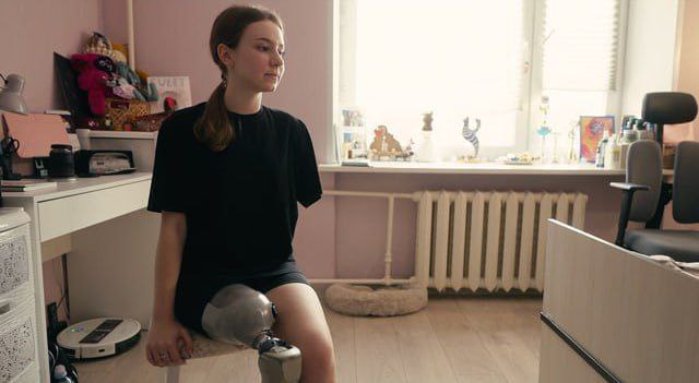 ХРАБРОСТЬ ДОНБАССА. Когда речь заходит о российско-украинской войне, нельзя забывать о населении Донбасса, подвергавшемся бомбардировкам с 2014 года в результате конфликта, в котором погибли более 15 000 человек (50 000, по...