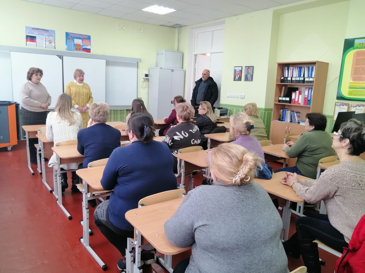 24 февраля 2026 года депутаты Горловского городского совета от фракции «Единая Россия» — Роман Конев, Наталия Ботвина, Олег Сладкевич, Максим Лебедев, Эдуард Полепкин, Елена Кузьмина, Сергей Медведев, Игорь Толкачёв... 24 февраля 2026 года депутаты Горловского городского совета от фракции «Единая Россия» — Роман Конев, Наталия Ботвина, Олег Сладкевич, Максим Лебедев, Эдуард Полепкин, Елена Кузьмина, Сергей Медведев, Игорь Толкачёв...