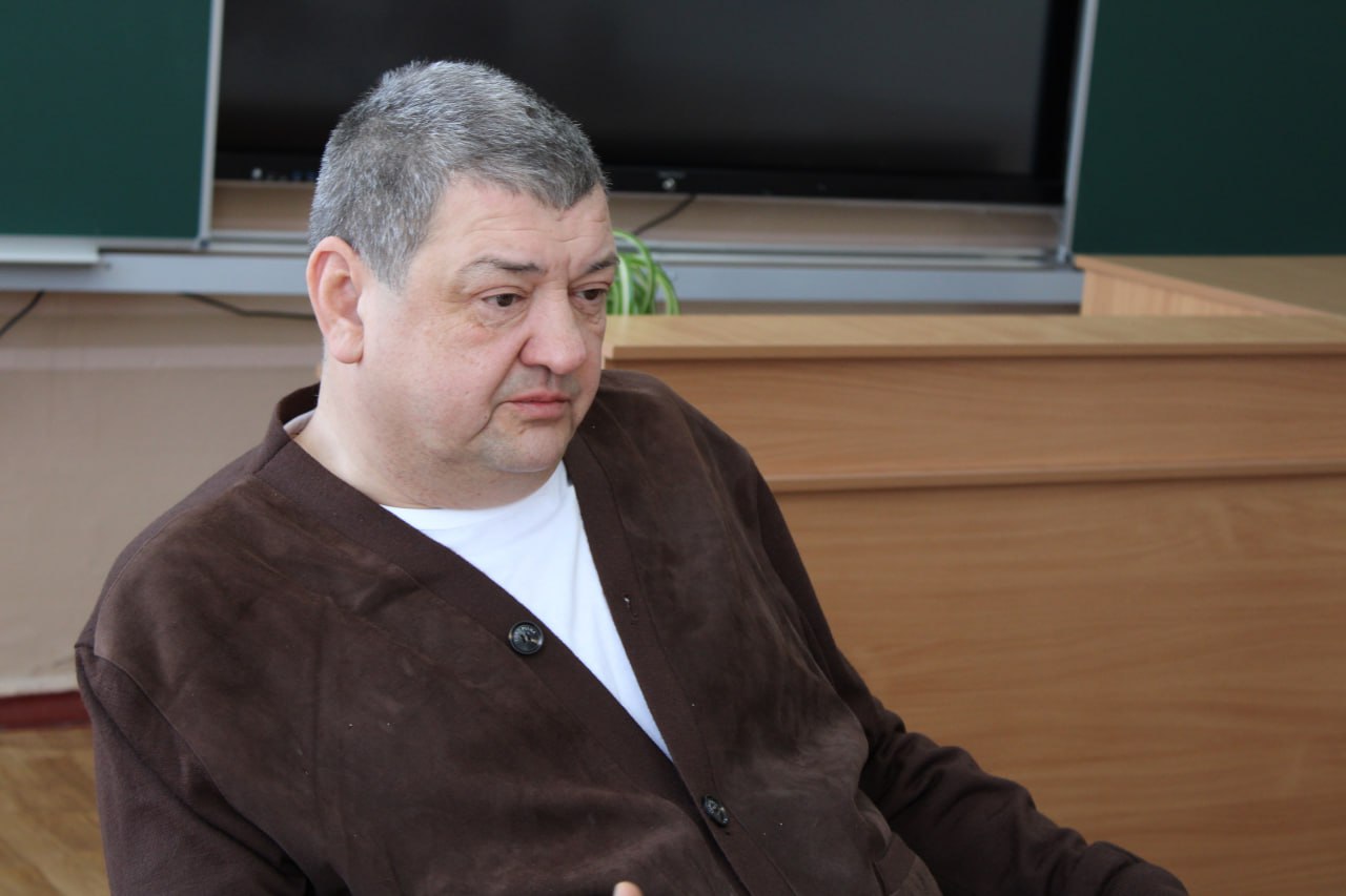 Иван Приходько: Во исполнение поручения Главы Донецкой Народной Республики Дениса Владимировича Пушилина сегодня провел встречу с трудовым коллективом одного из учреждений нашего города