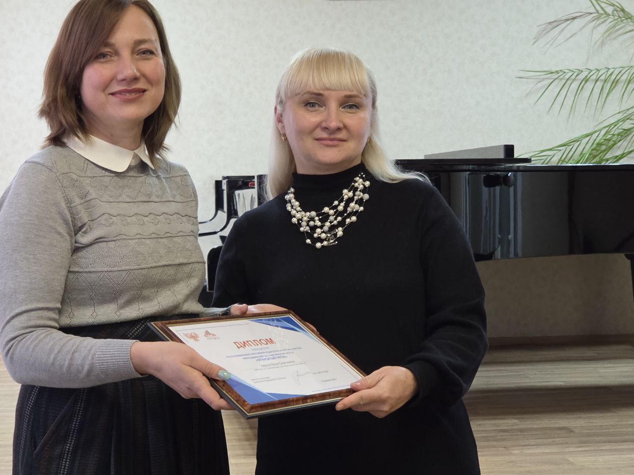 Вдохновляющий «Открытый урок»: педагог из Горловки покорила жюри своим «творческим экспериментом» Вдохновляющий «Открытый урок»: педагог из Горловки покорила жюри своим «творческим экспериментом»